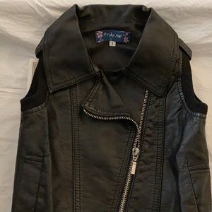 Bulk short sleeve MJ Jacket perfect condition girl